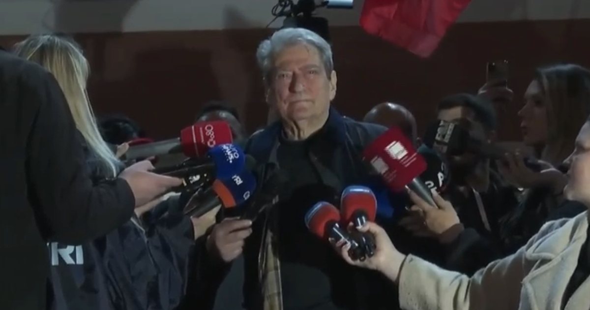 Pamjet që habitin: Berisha i hutuar pas protestës