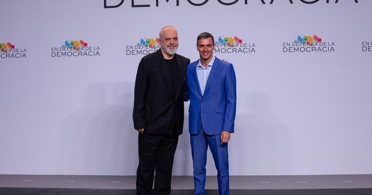 Reading likely article files to craft a curiosity-driven but accurate clickbait title (max 14 words). Fetching article_with_title.txt and article_source.txt while reporting intent.

What 488 experts agreed on during Albania's 2025 criminal law update