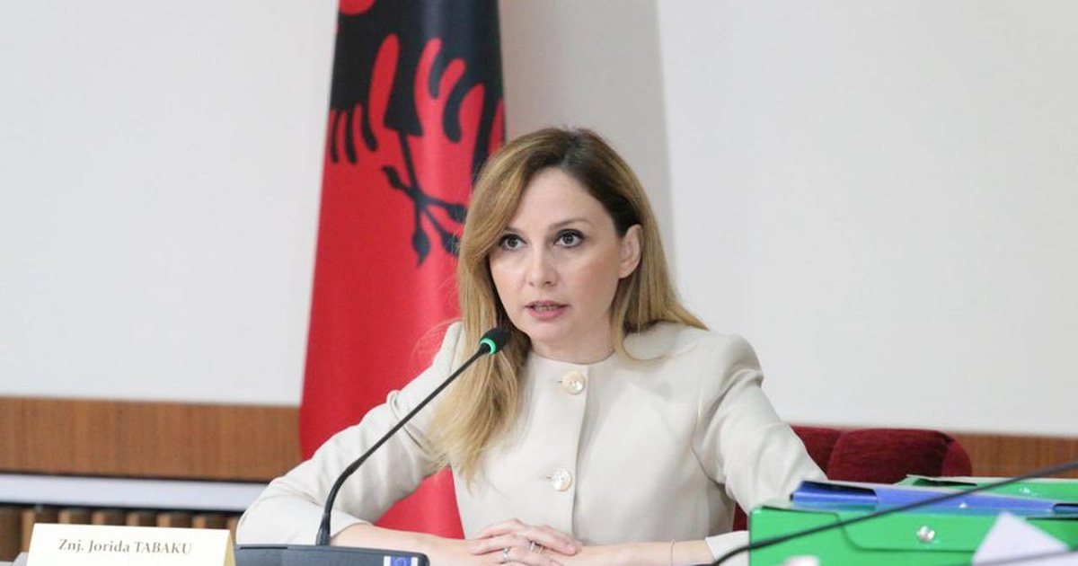 Pse kjo deputete po mbron studentët shqiptarë në Shkup?